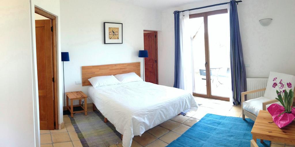 Alen D'Aragon Guest House Santa Eulalia de Gallego Room photo
