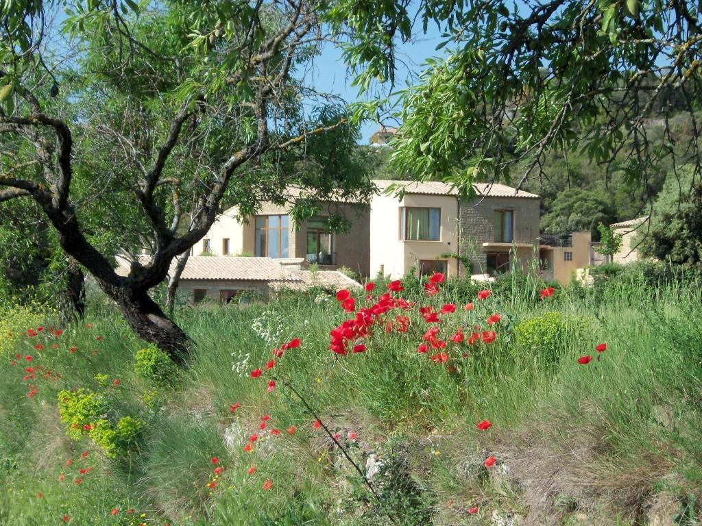 Alen D'Aragon Guest House Santa Eulalia de Gallego Exterior photo